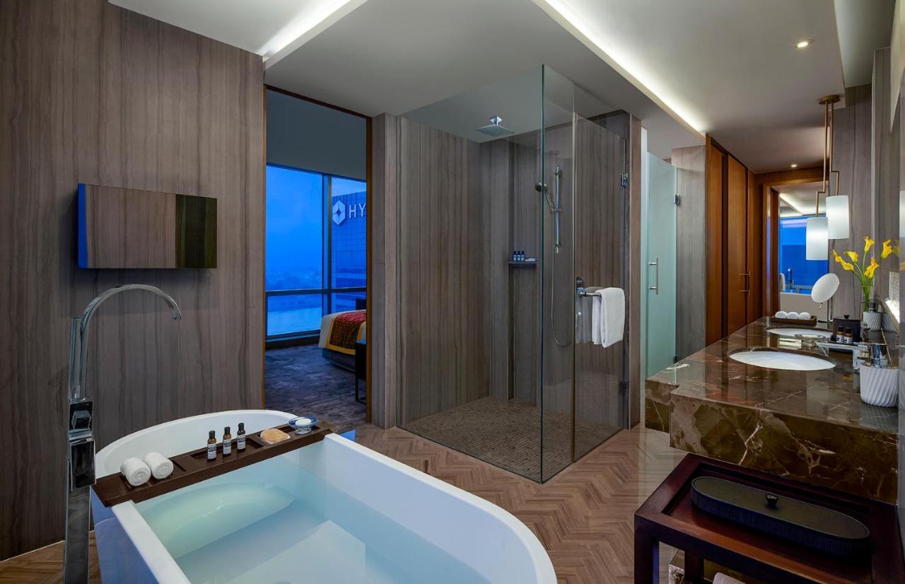 Diplomatic Suite | 15% discount on Spa & 20% discount on F&B (Till 31st Oct)