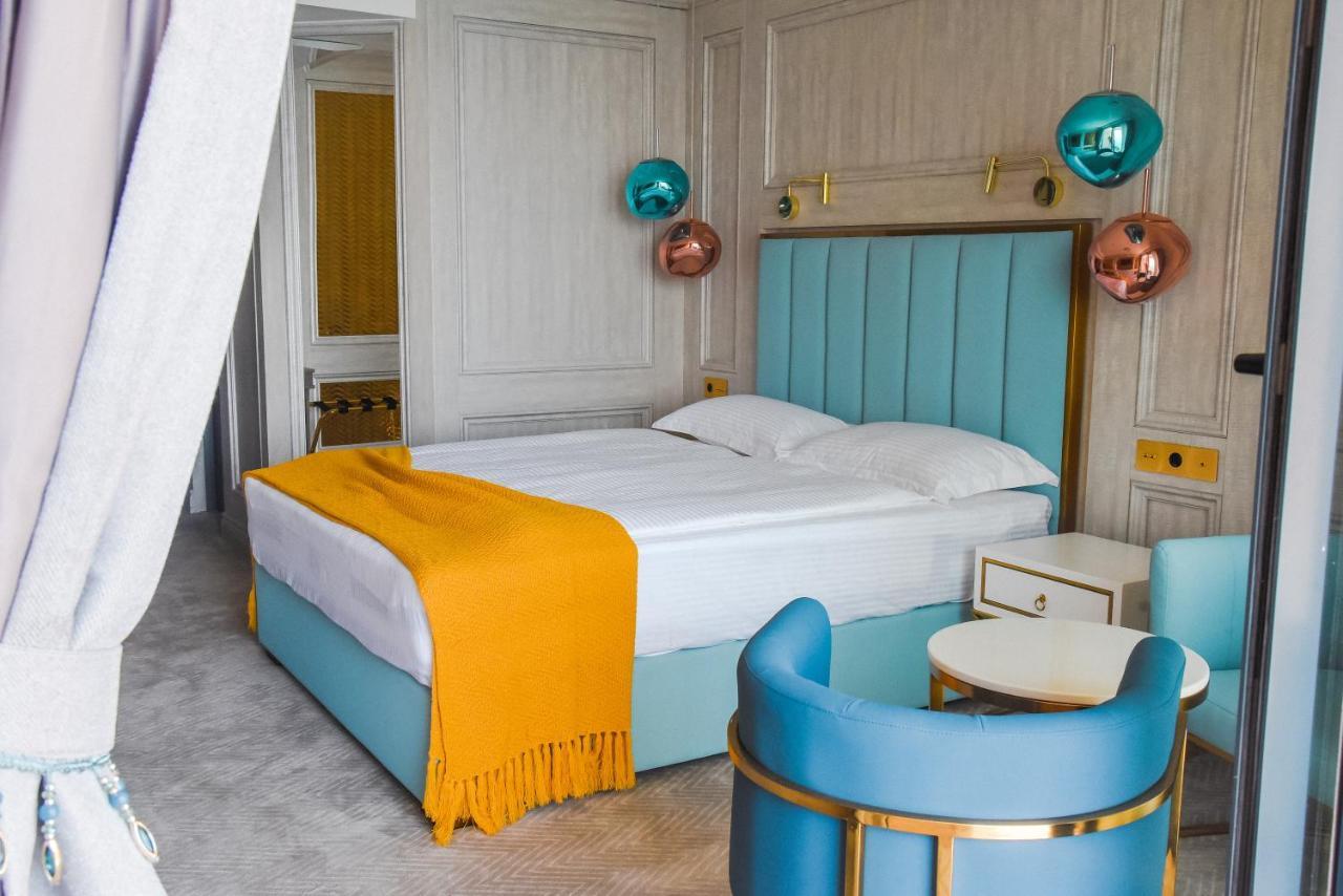 Deluxe Double Room with Balcony and Sea View