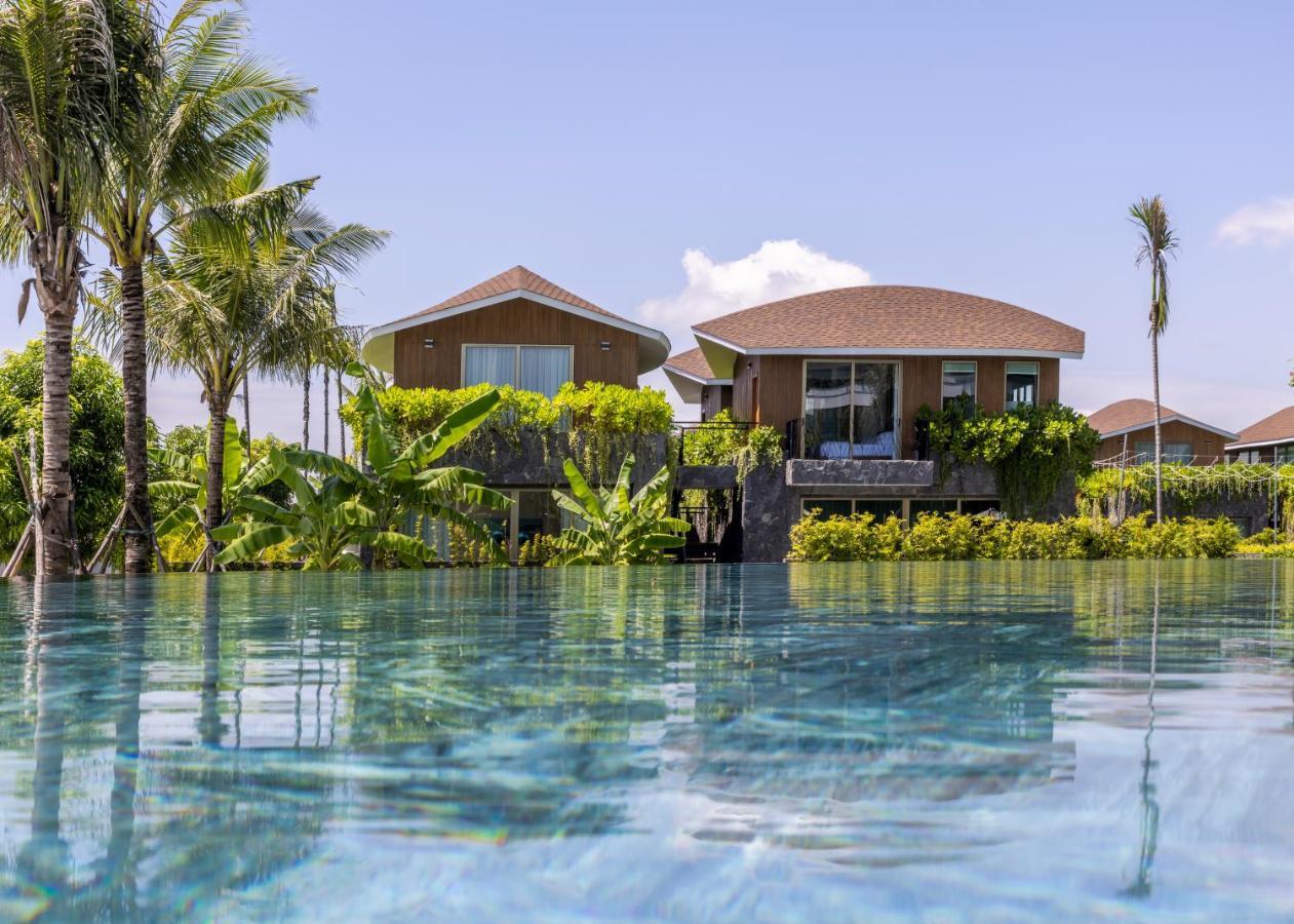 Three-Bedroom Villa with Daily Afternoon tea at VIP Lounge