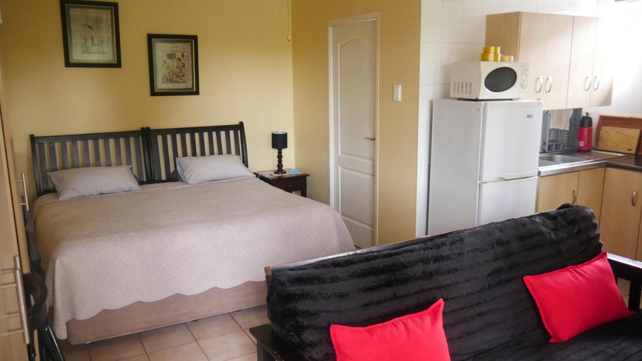 Double Room,1341753689:JPEG