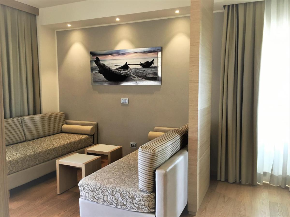 Suite Balcony,1341802196:JPEG