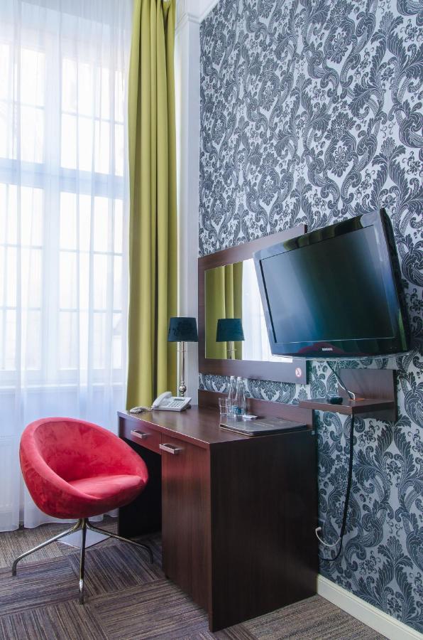 Large Single Room