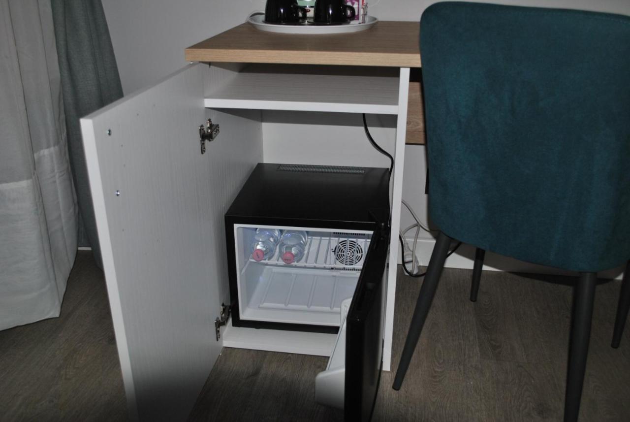 Small Double Room,1360034702:JPEG