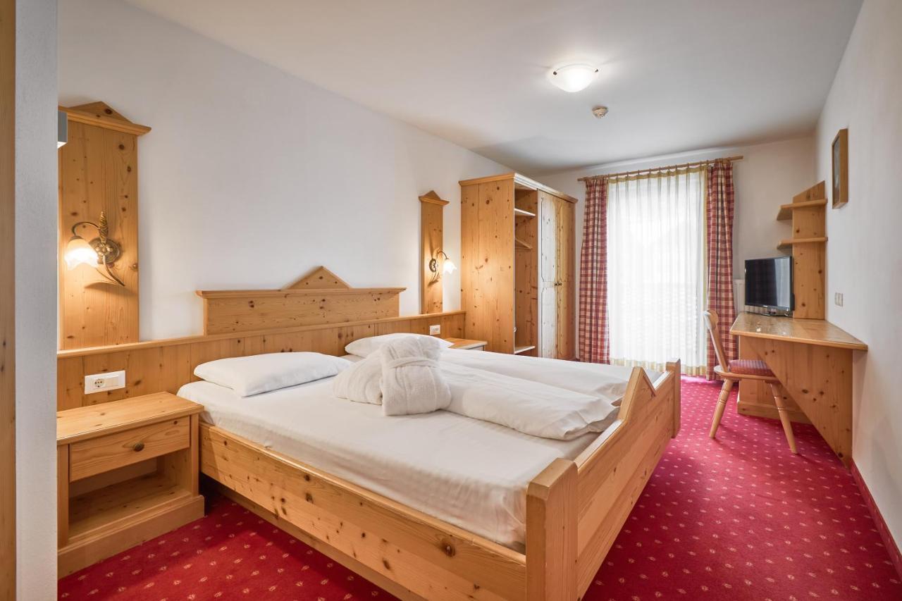 Doppelzimmer mit Balkon