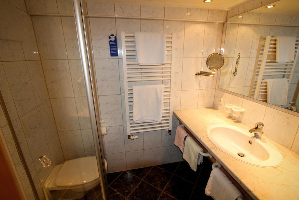 Doppelzimmer mit Balkon