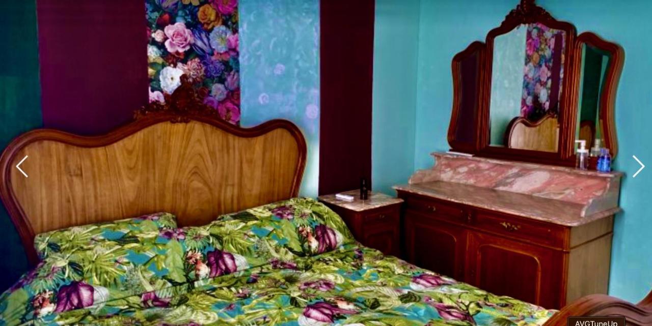 Kamer met Kingsize Bed en Uitzicht op de Tuin