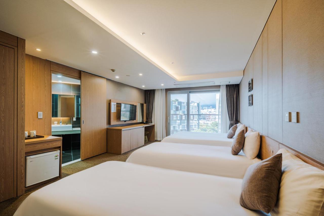 [No Parking] Family Suite _ Garden View