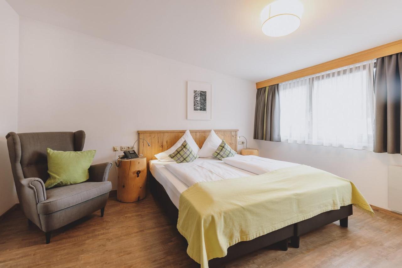 Standard Double Room,1345284821:JPEG