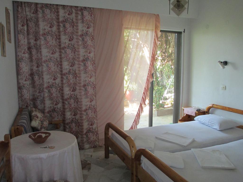 Studio with Garden View