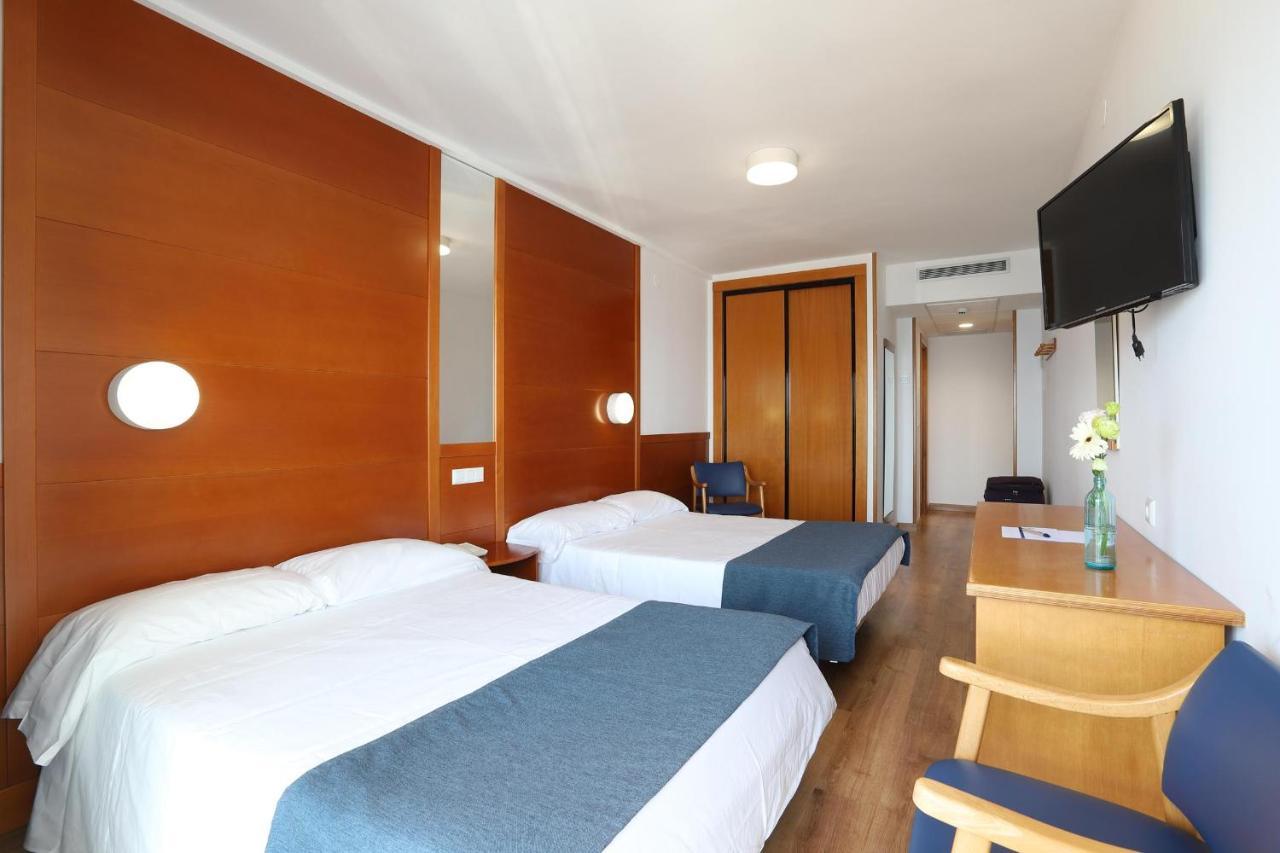Quarto Duplo ou Twin com Vista Mar (3 Adultos)