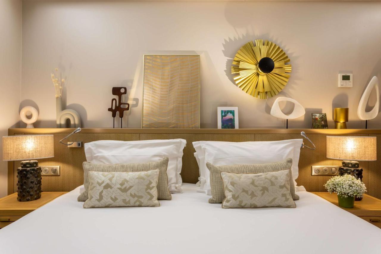Signature Suite