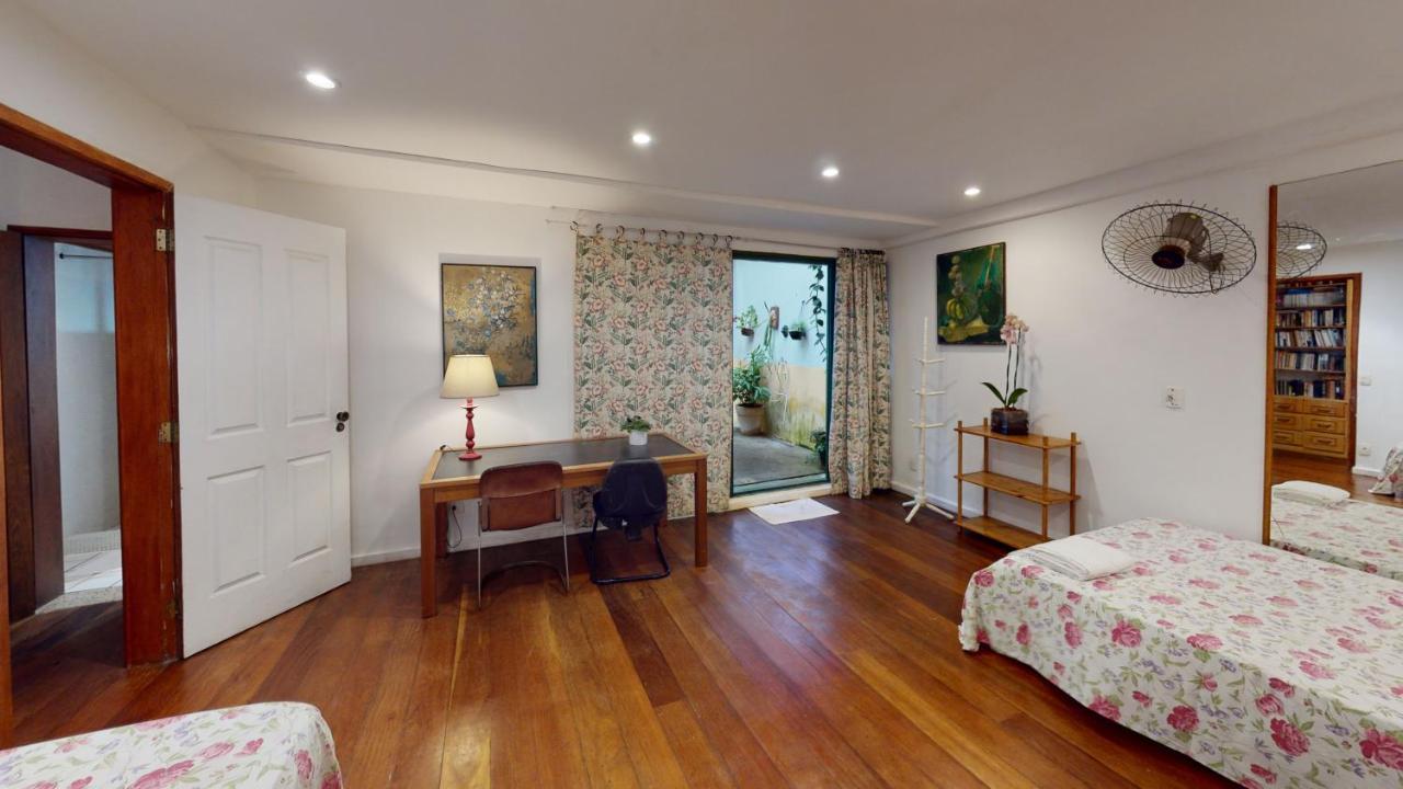Economy Triple Room with Shared Bathroom