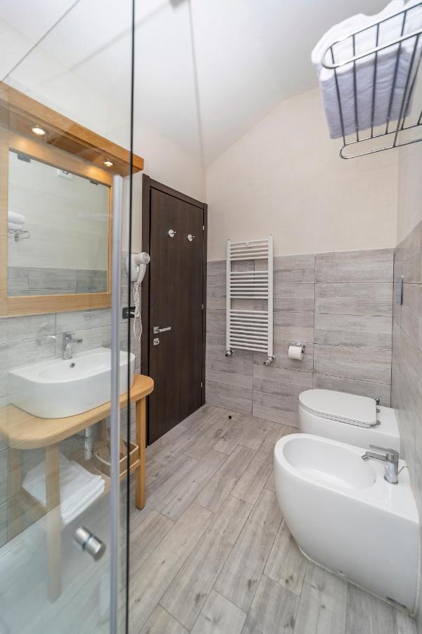 Large Double or Twin Room