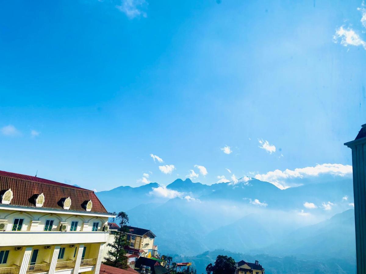 King Room with Mountain View