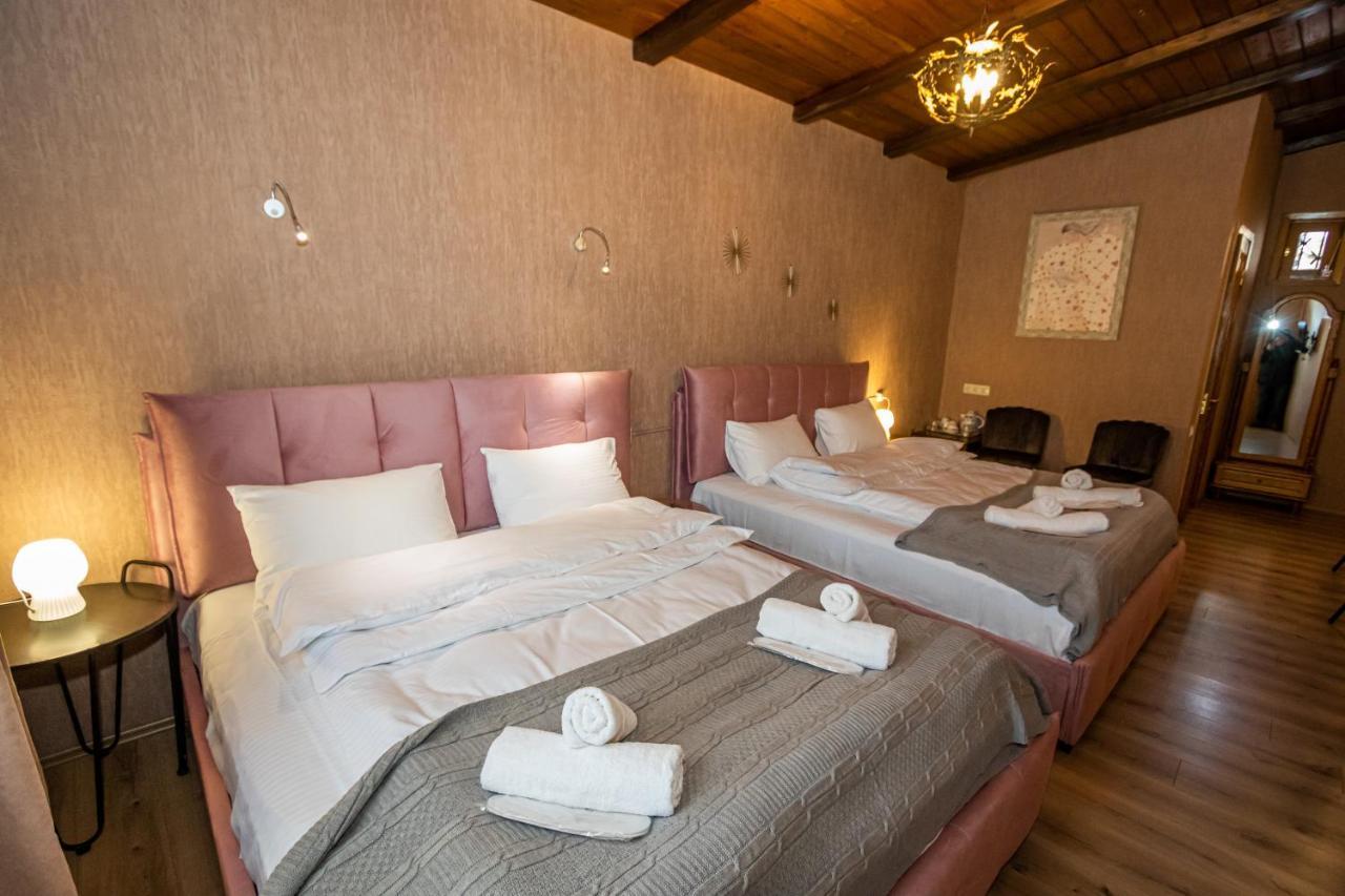 Deluxe Family Suite