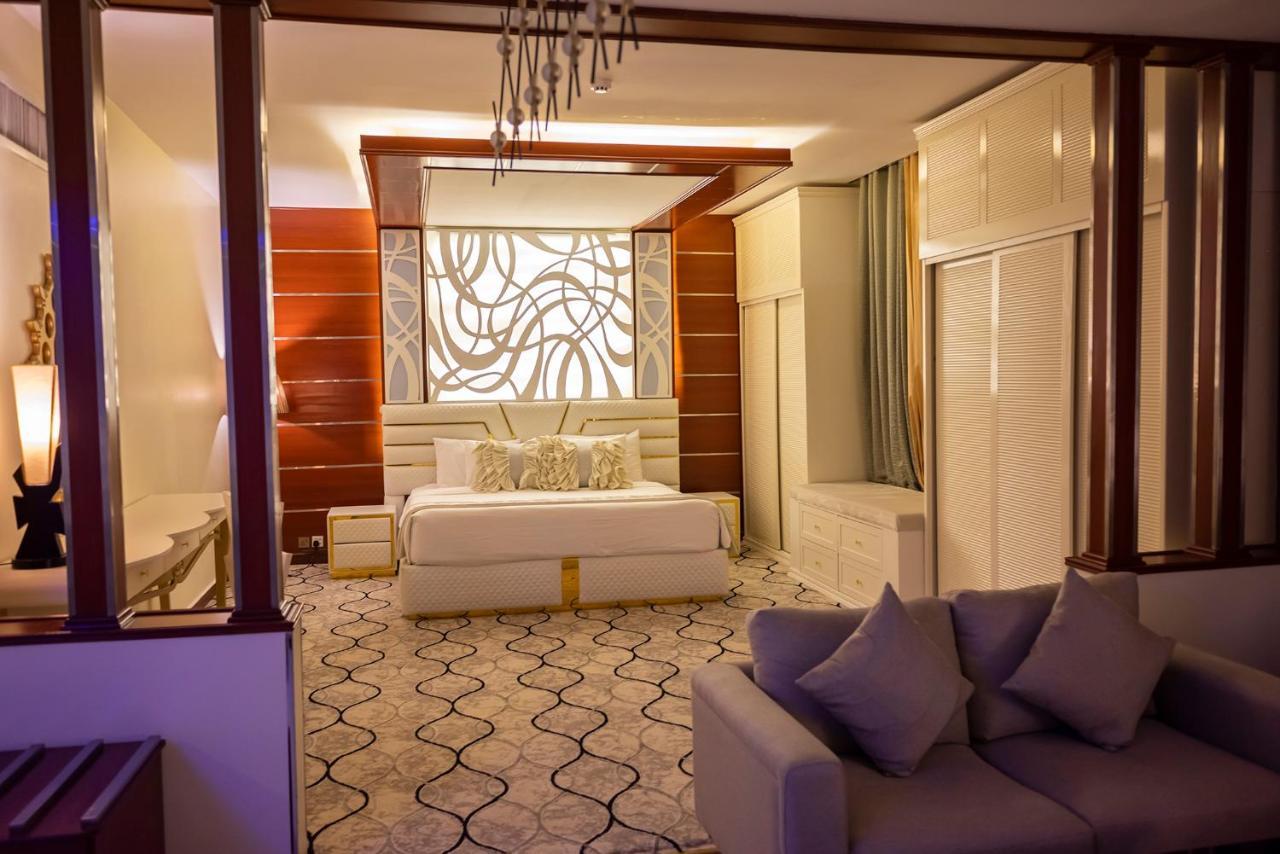 Queen Suite