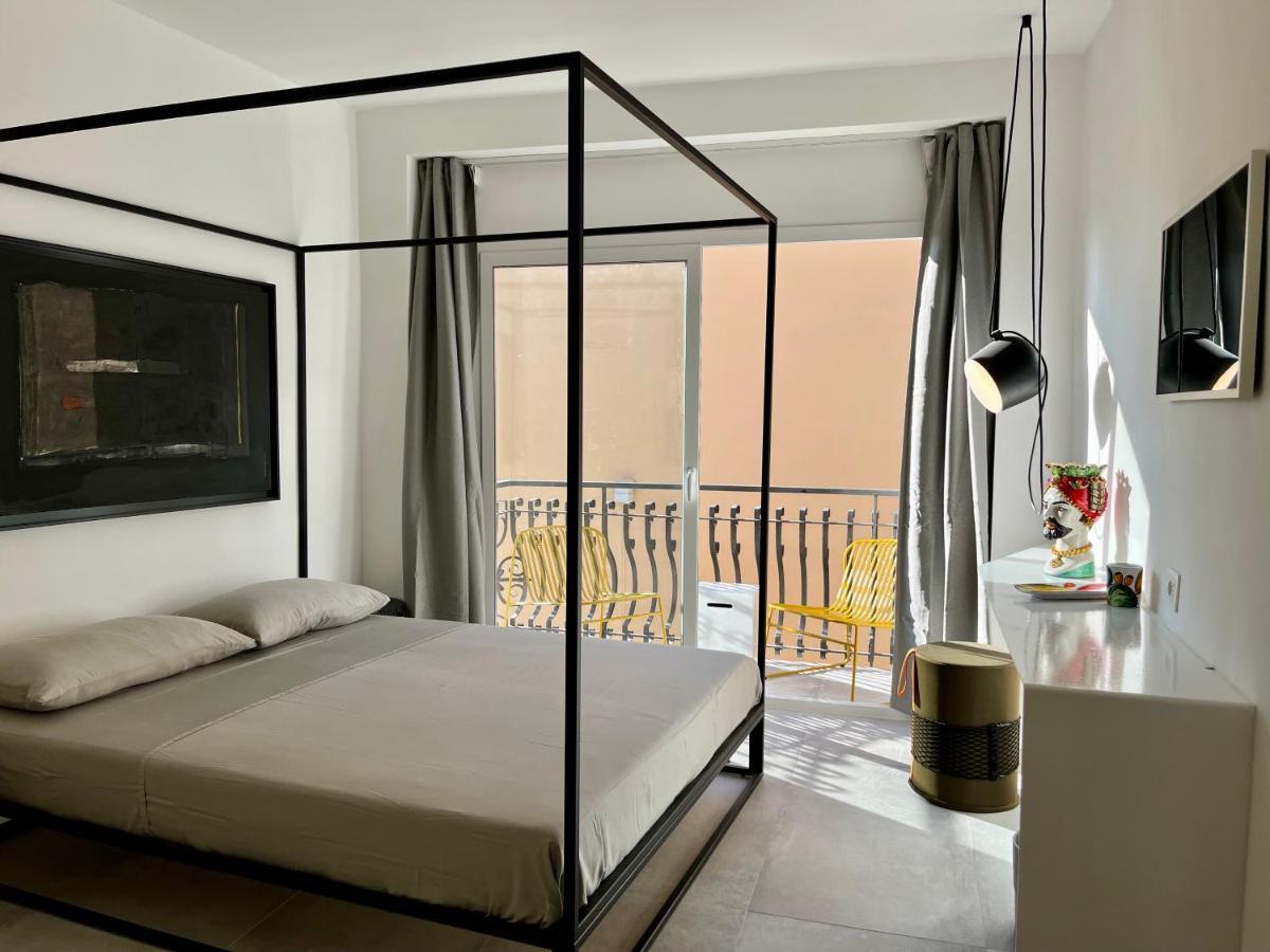 Doppelzimmer mit Balkon