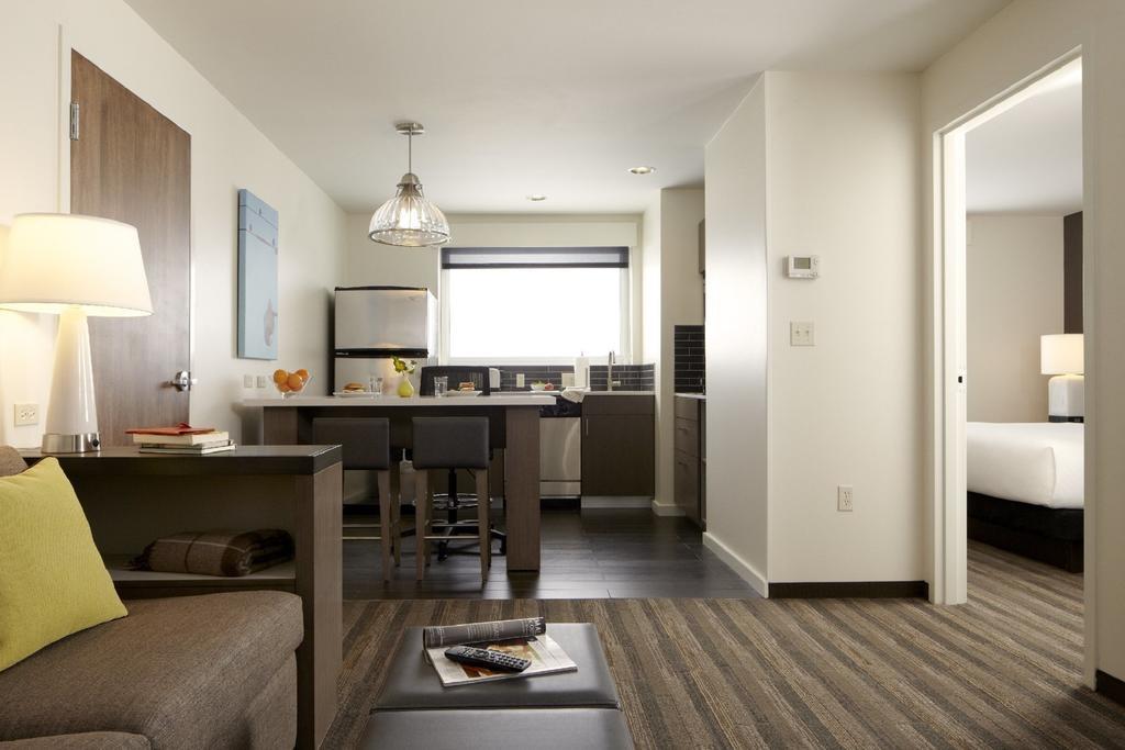 Suite de 1 dormitorio con 1 cama doble, cocina y bañera accesible - Adaptada para personas con discapacidad