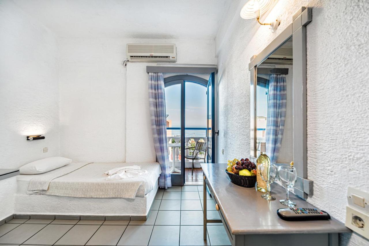 Chambre Double ou Lits Jumeaux avec Terrasse