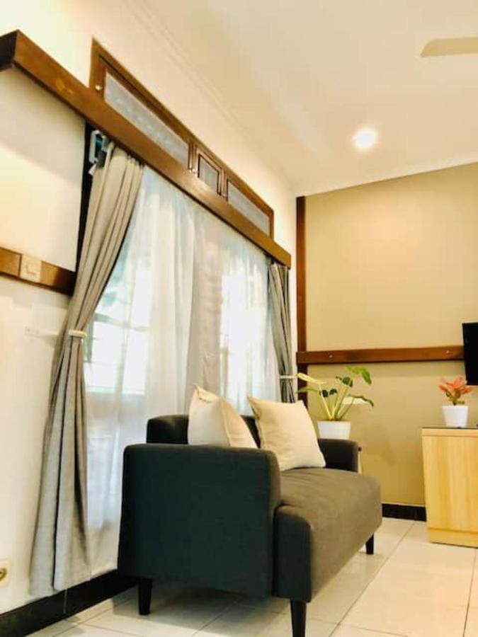 Vila Tiga Kamar Tidur