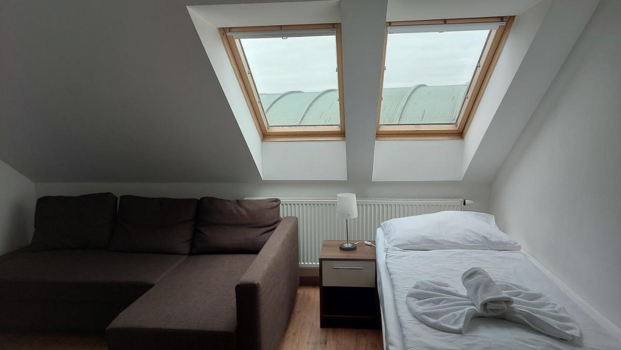 Quadruple Room,1348705889:JPEG