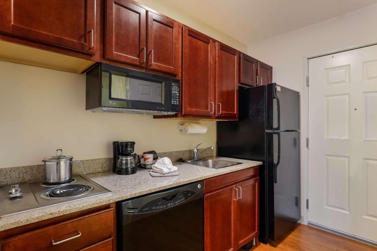 Efficiency One Room King Suite - Non Smoking