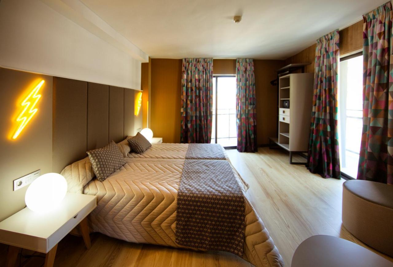 Quarto Duplo Superior (2 Adultos)