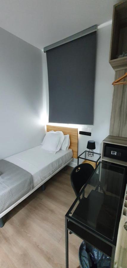 Single Room with Private Bathroom,1349008757:JPEG