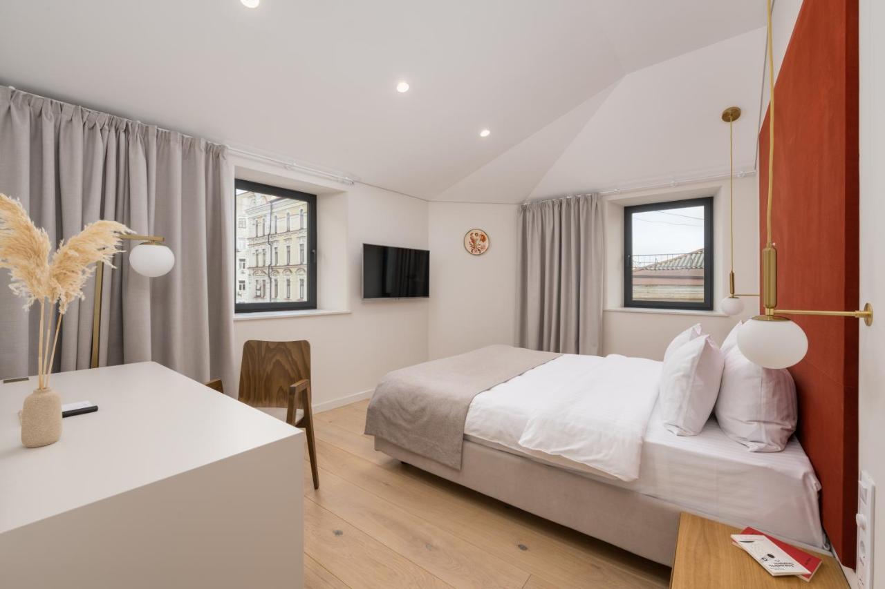 Deluxe Double Room,1349238659:JPEG