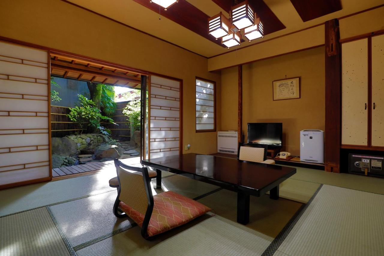 Japanese-Style Room