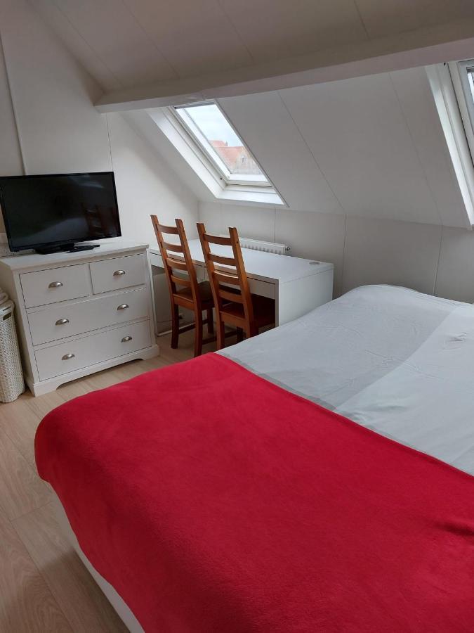 Single Room Private Bathroom