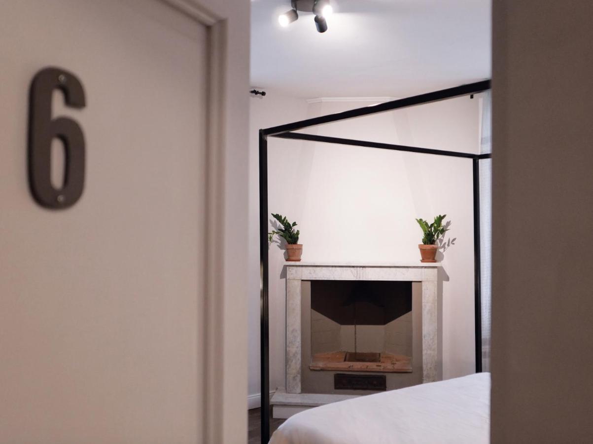 Tweepersoonskamer met Gedeelde Badkamer