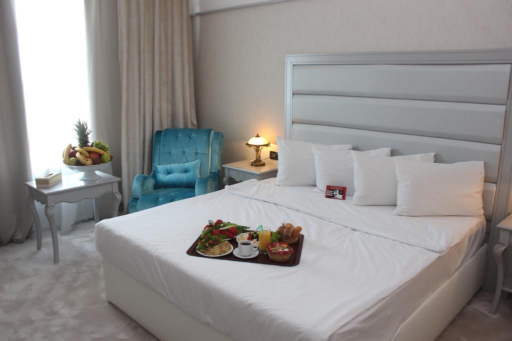 Premium King Size Bed Room