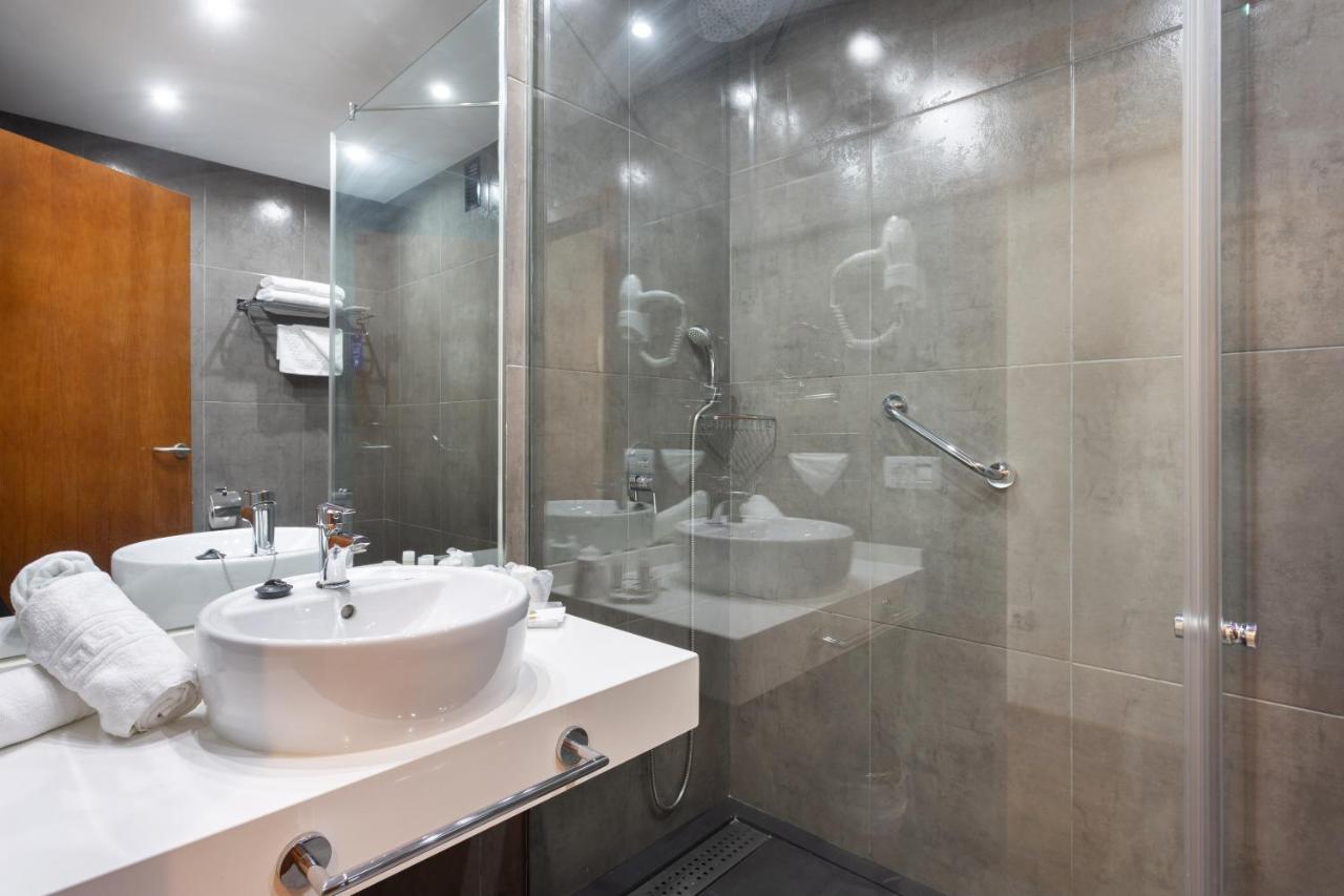 Double Room with Balcony and Pool View