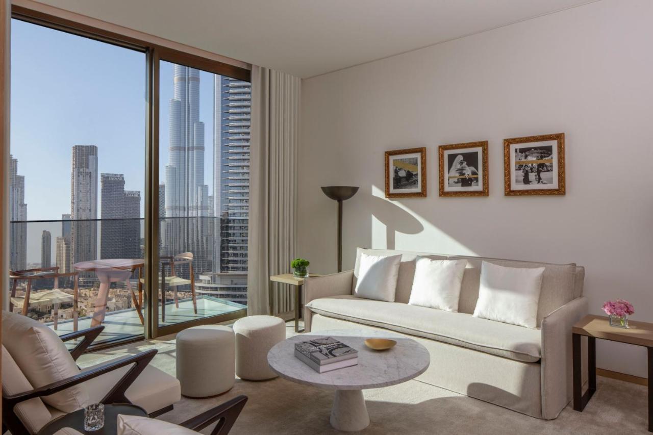 One-Bedroom Deluxe King Suite with Balcony and Burj Khalifa View