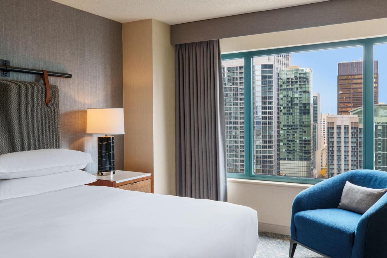 Suíte Júnior com Cama King-size, Sofá-Cama e Vista da Cidade