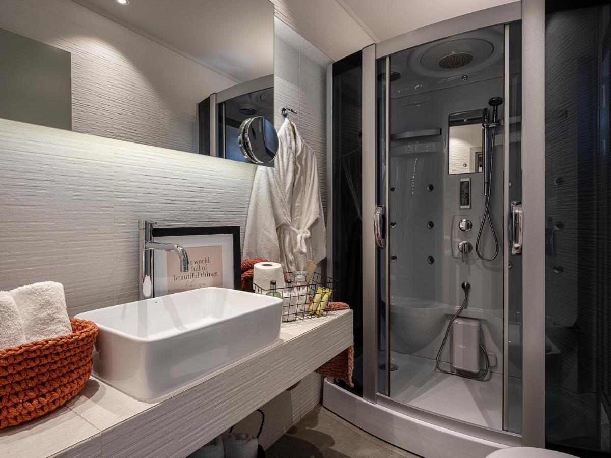 One Bedroom Suite