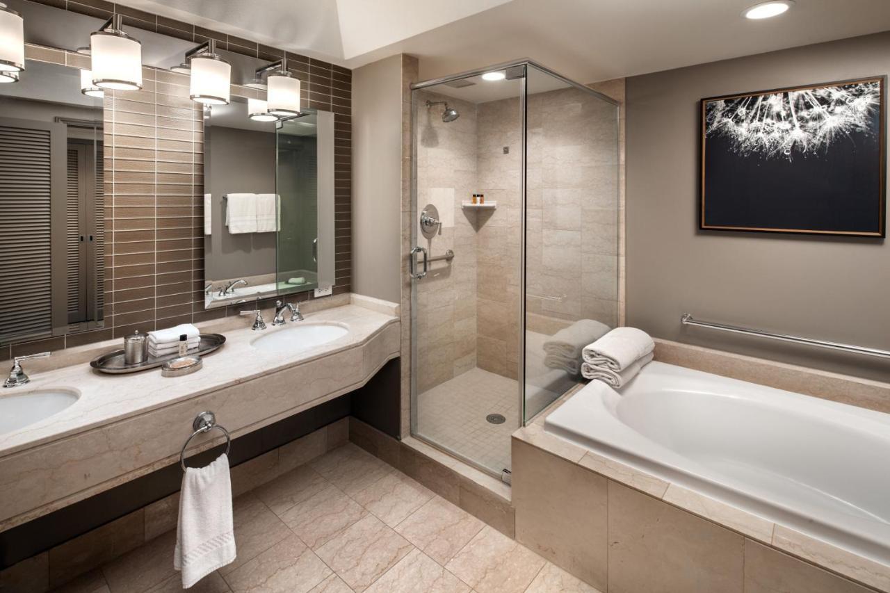 1 Bedroom Executive Suite, 1 King, Resort view, Balcony