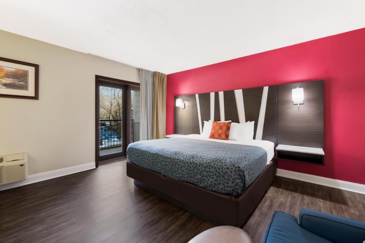 Habitación con cama extragrande y vistas al río - No Fumadores