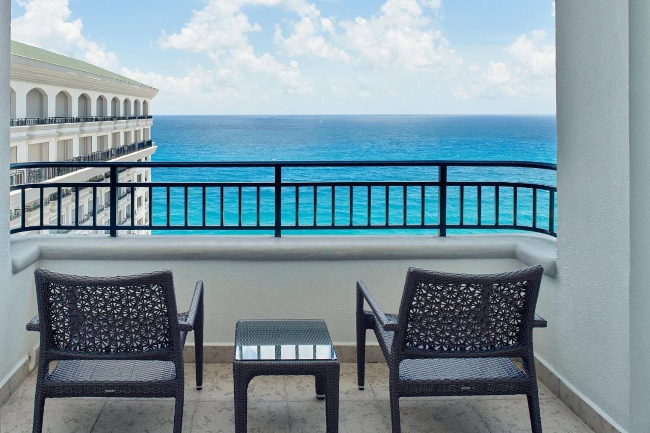 Club Level Premium Ocean View Deluxe King Balcony