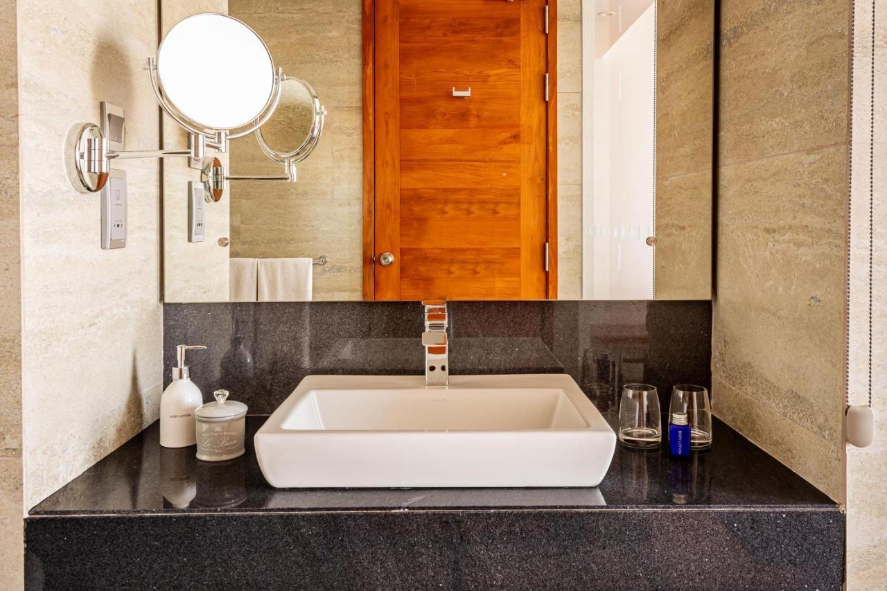 Deluxe Twin Room at Ward7 57 Virticle restaurants