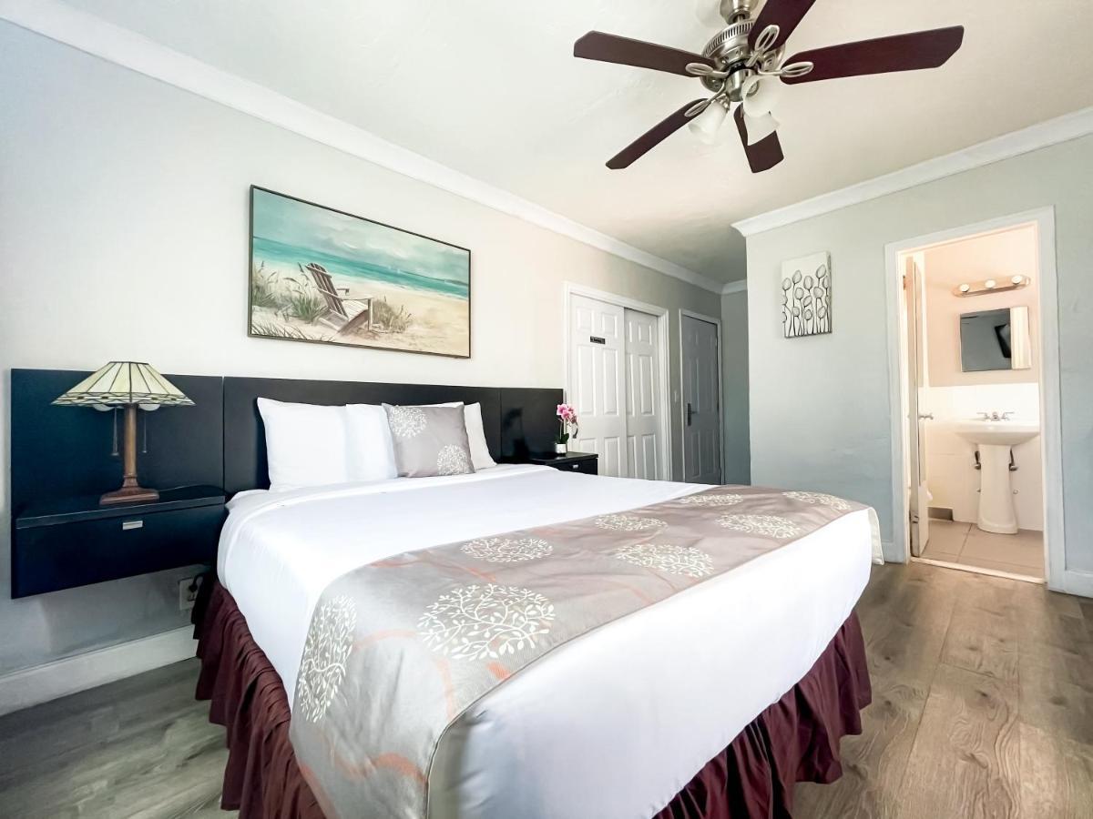 Superior Courtyard Zimmer mit Kingsize-Bett