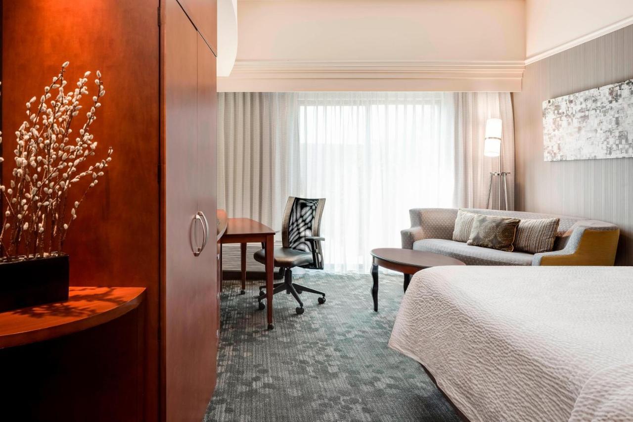 King Room with Sofa Bed