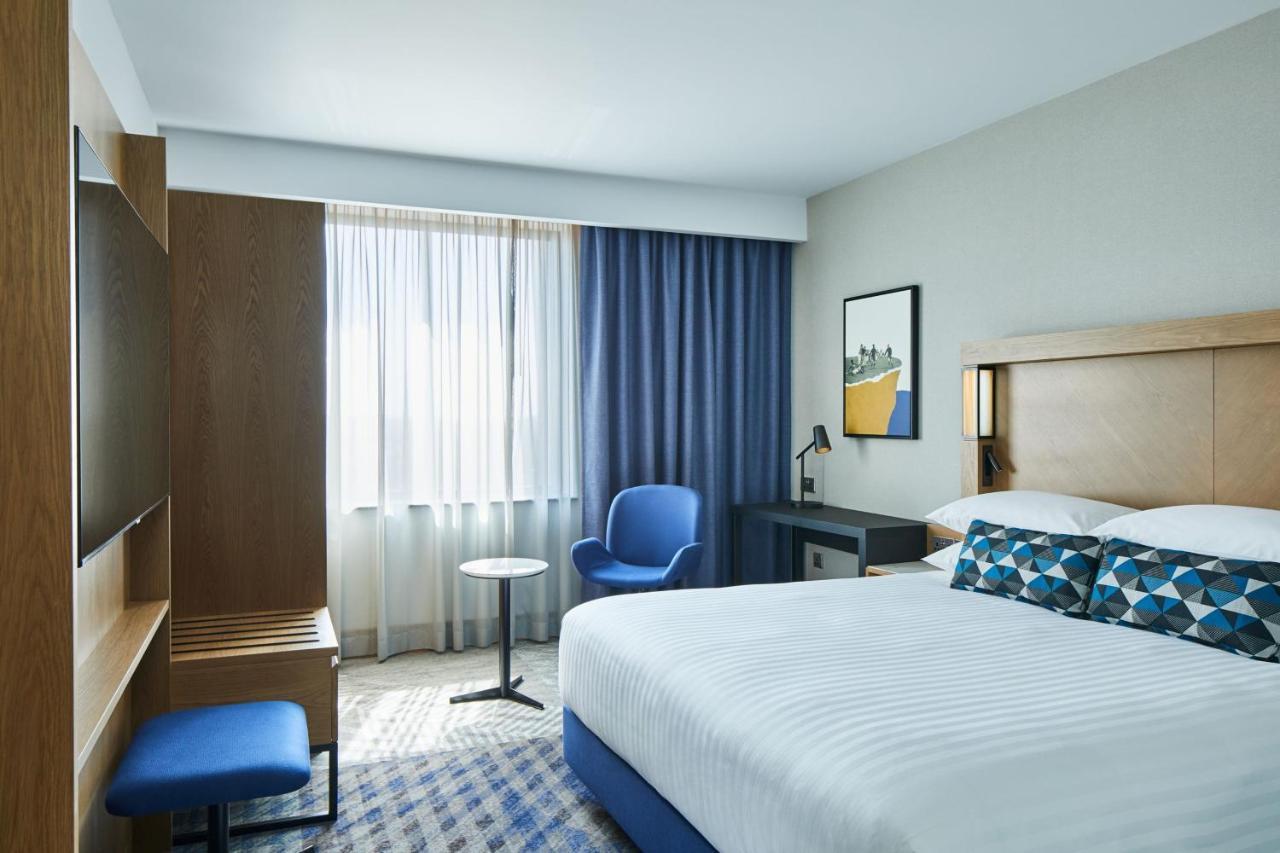 Two-Interconnecting Family Rooms,1353920699:JPEG