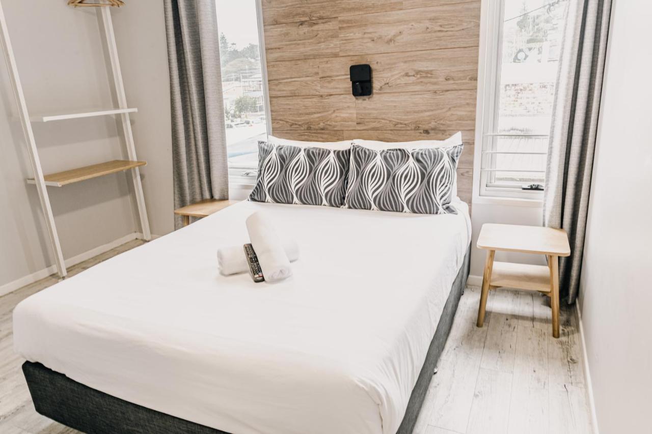 Queen Room with Private Bathroom