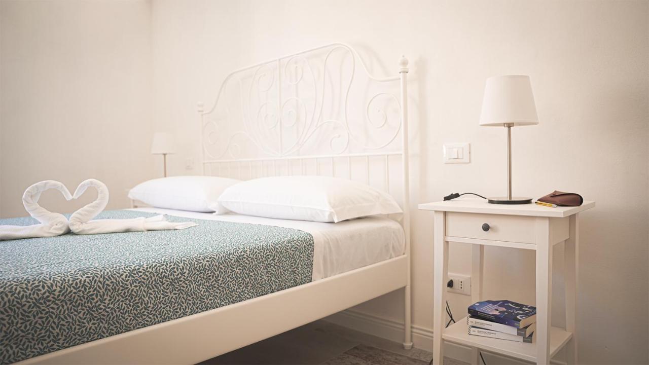 Deluxe Room (2 Adults + 1 Child)