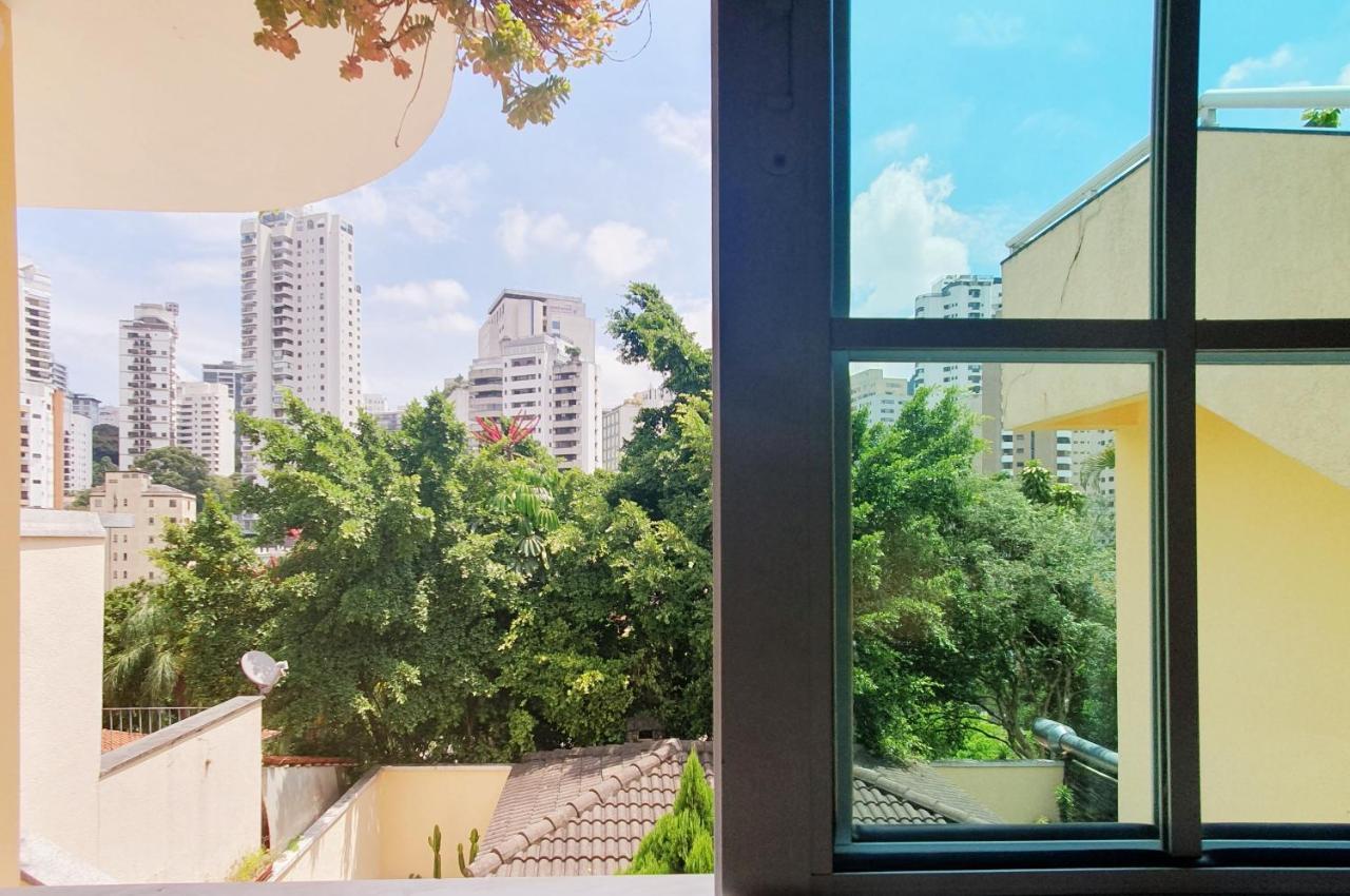 Quarto com 2 Camas de Solteiro e Vista