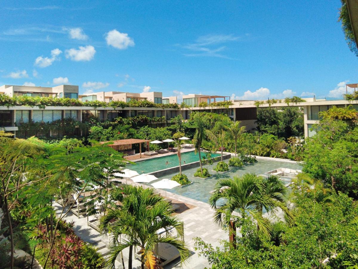 Apartment Pool View
