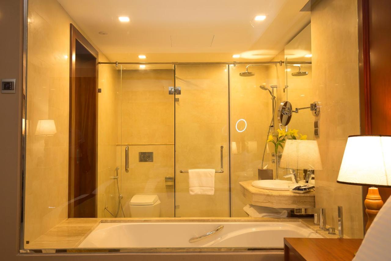 Signature Plus Sea View Twin Room Complimentary City Tour & Access to Beach Lounge