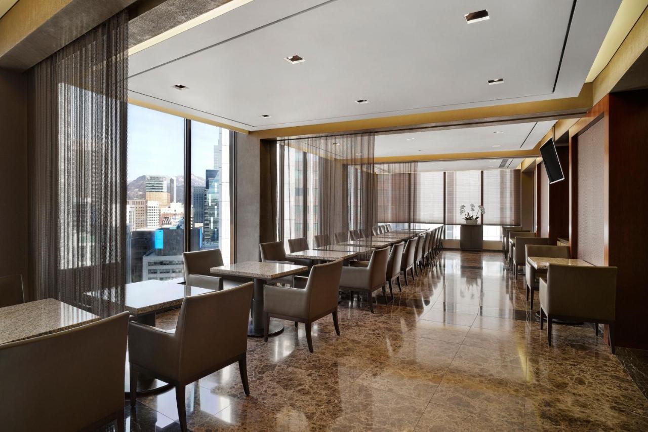 Junior Suite King Room
